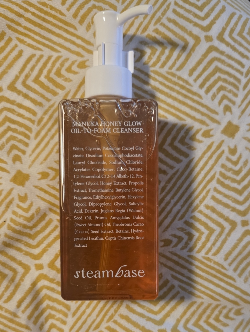 Manuka Honey Glow Oil to Foam Cleanser - Picture 6 of 11